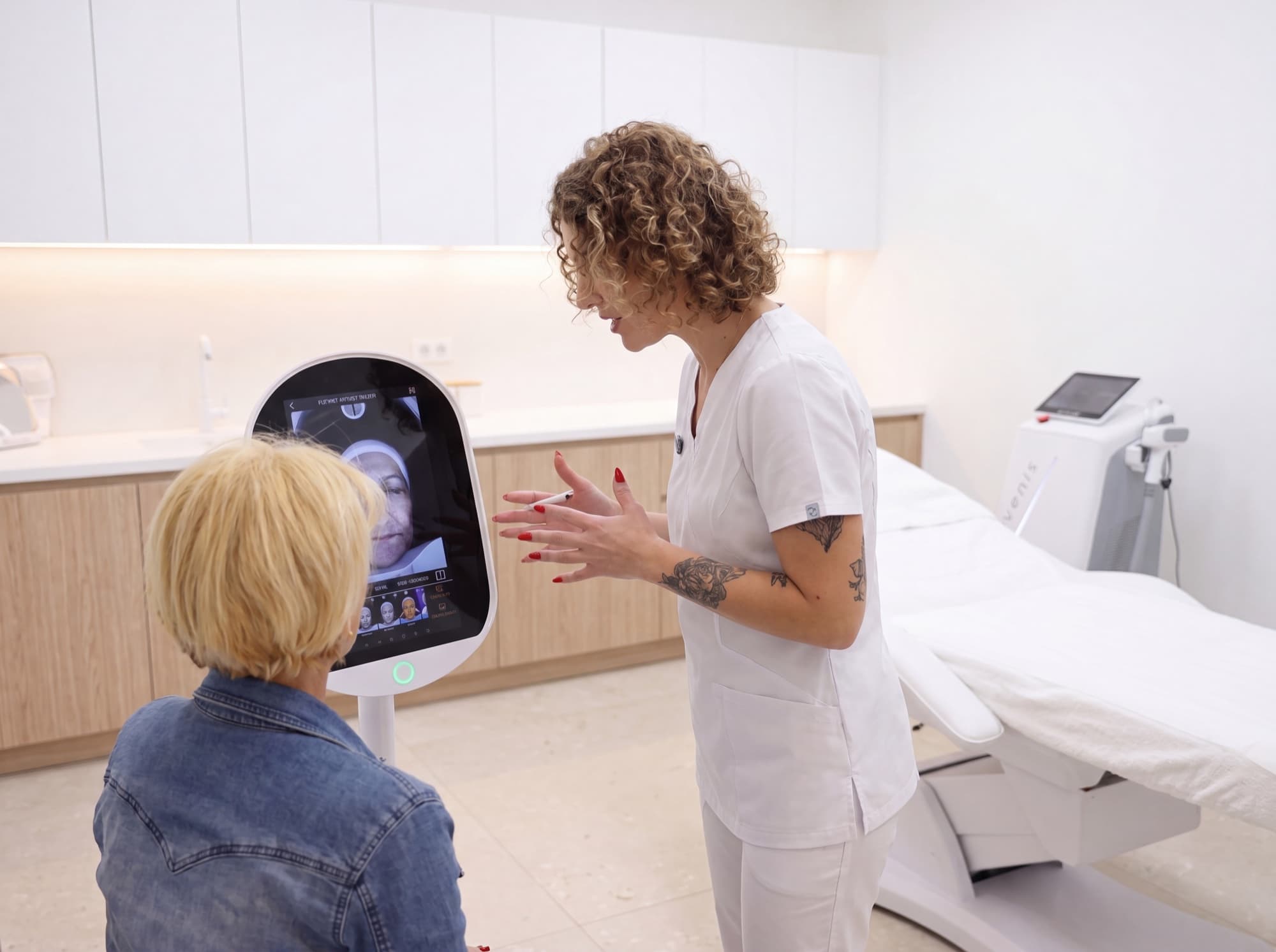 A consultation at the Juvenis clinic
